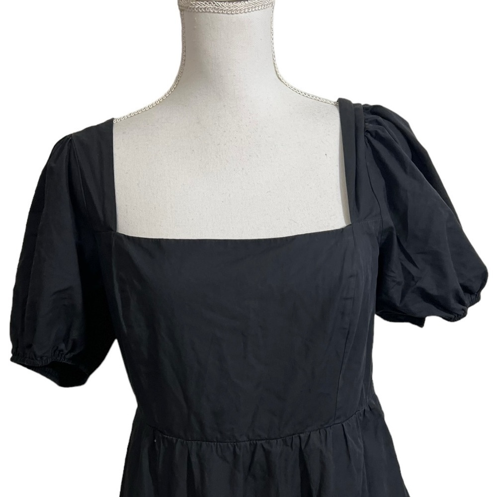 Astr The Label Large Square Neck Black Poplin Tiered Side Slit Smocked Dress - Picture 7 of 8